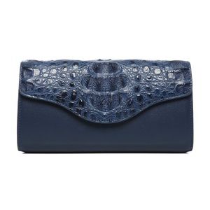 Pre-Order D’MOM Hebilla Royal envelope clutch!